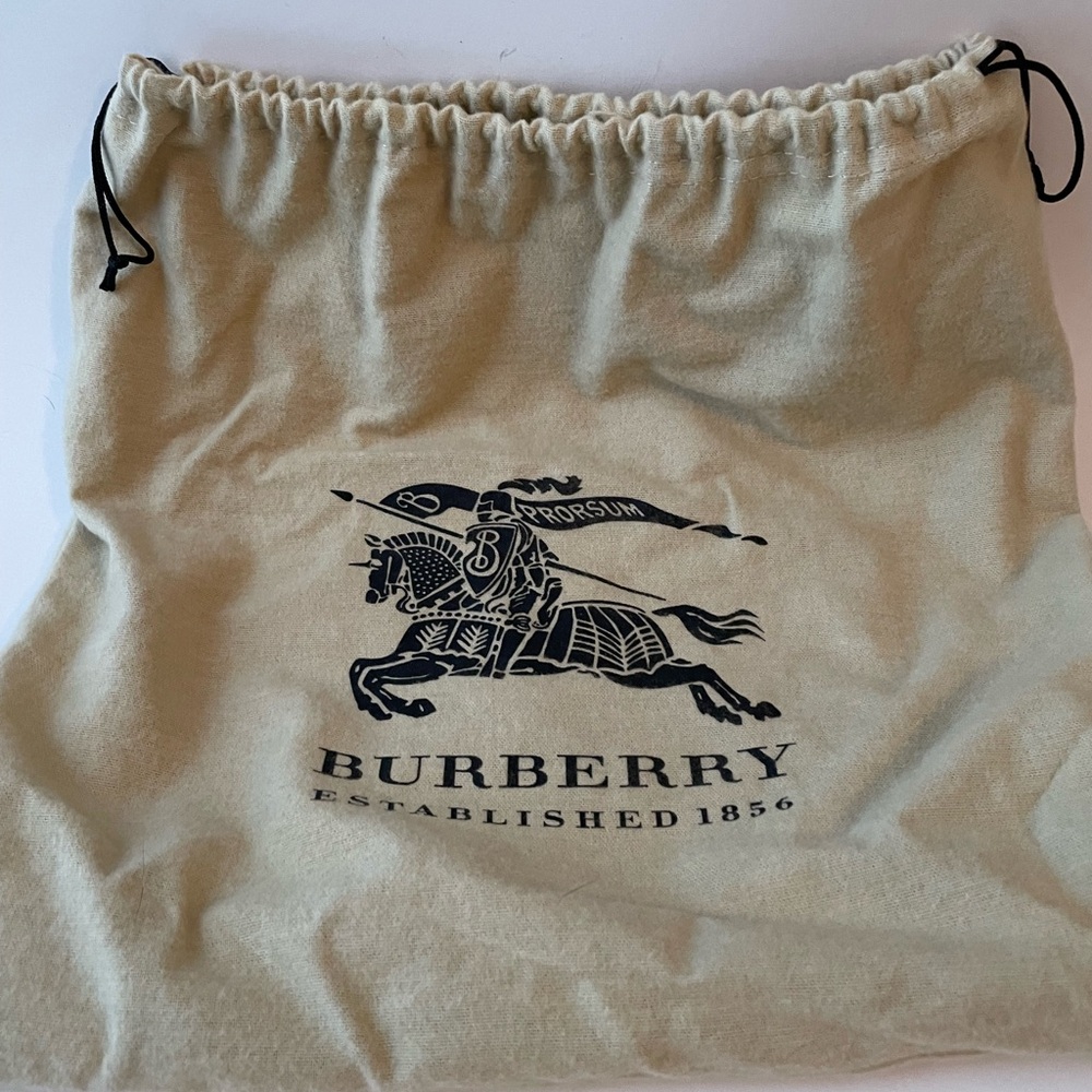 Burberry Burgundy and Cream Heart Shoulder Bag - Picture 7 of 7
